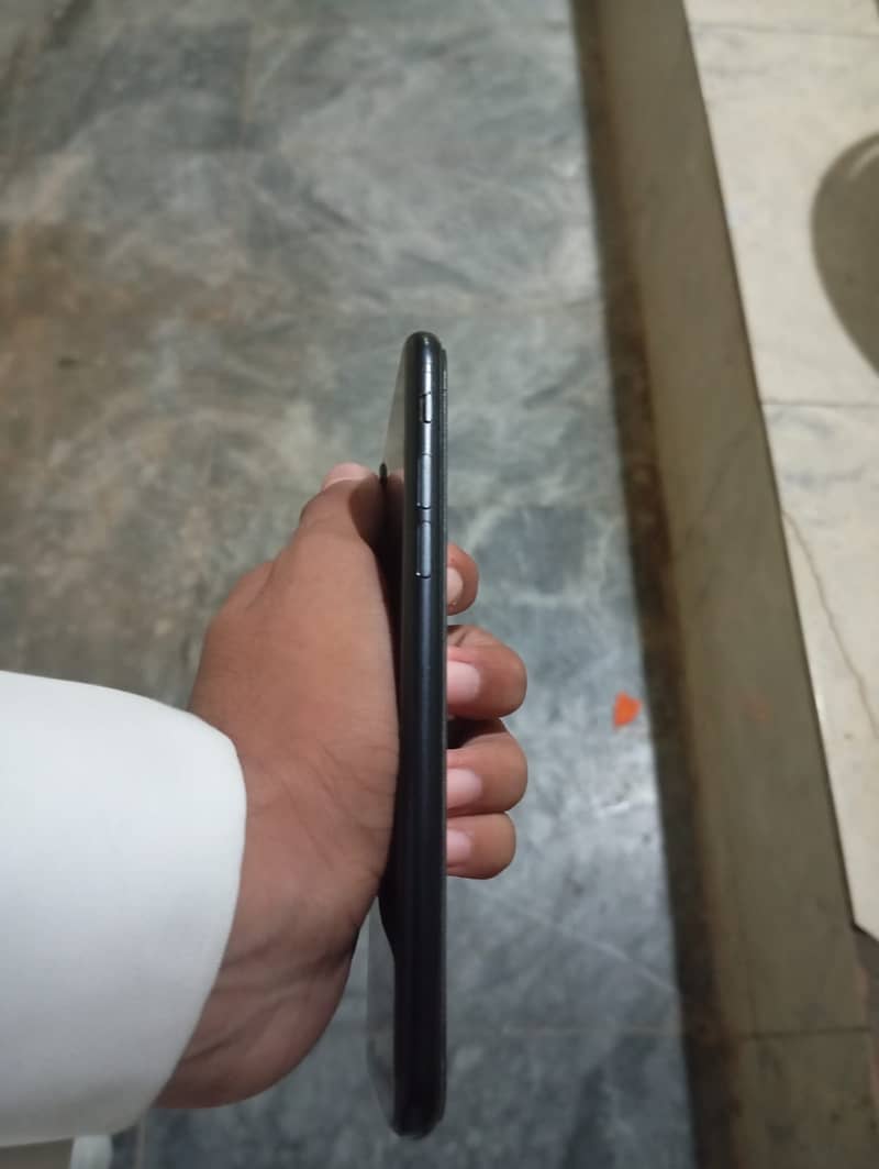 iPhone se2 1