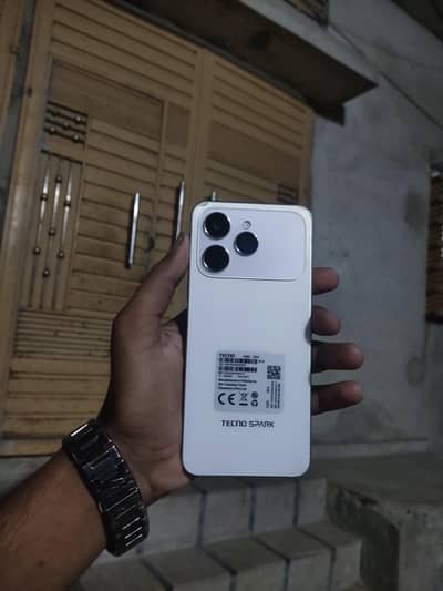 Tecno Spark 40