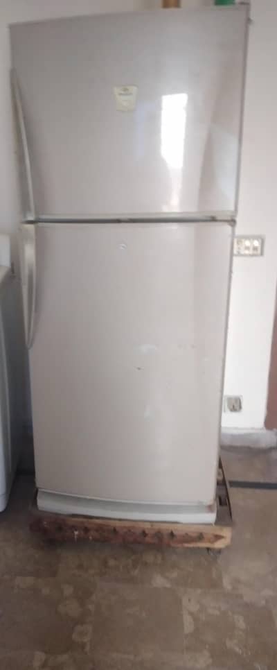 dawlance fridge for sale in good condition