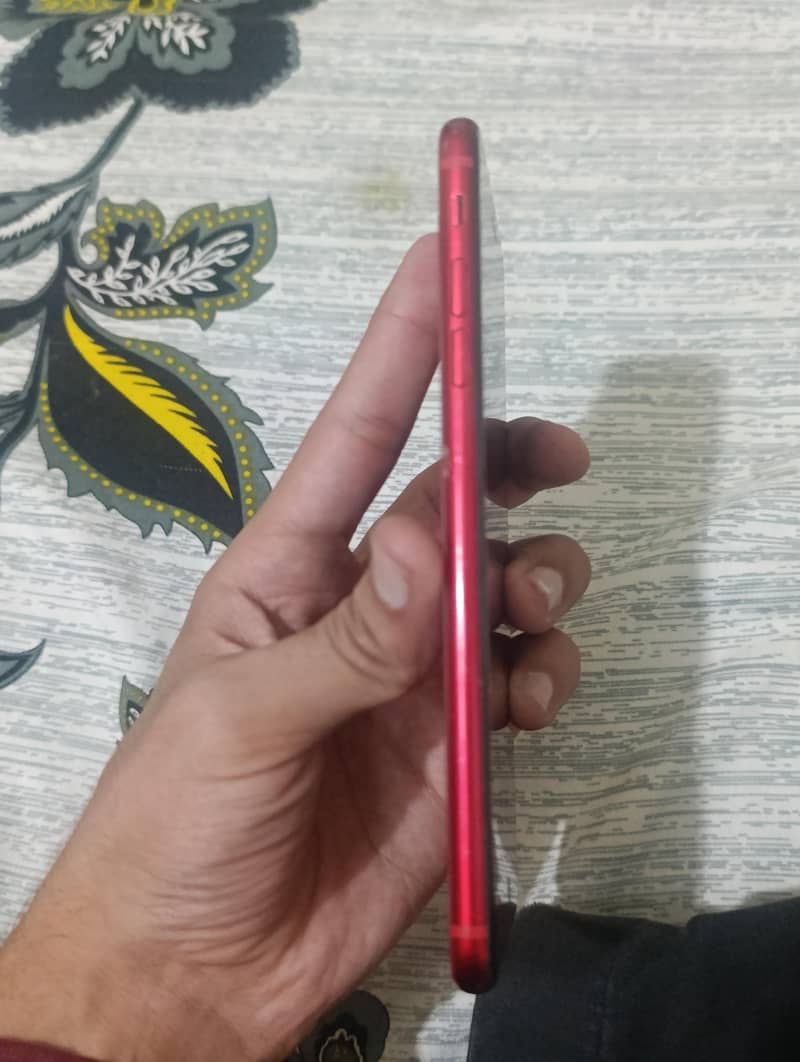 Apple iPhone 8 Plus 1
