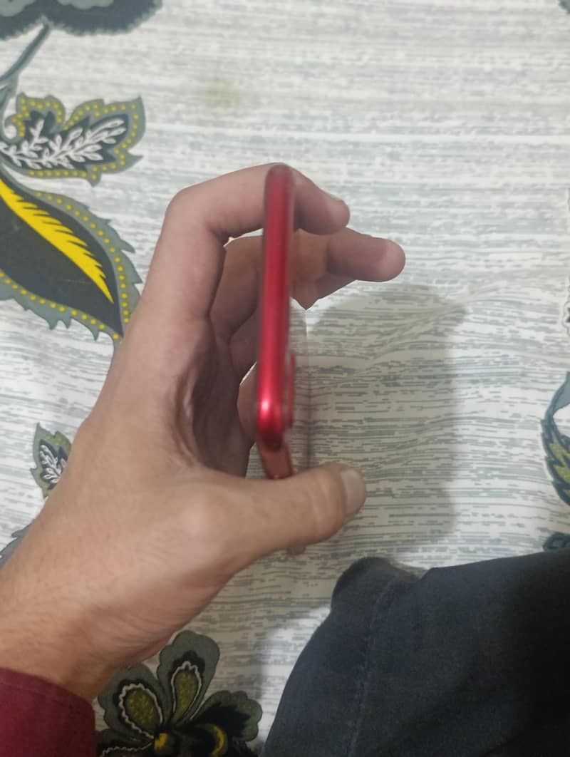 Apple iPhone 8 Plus 3