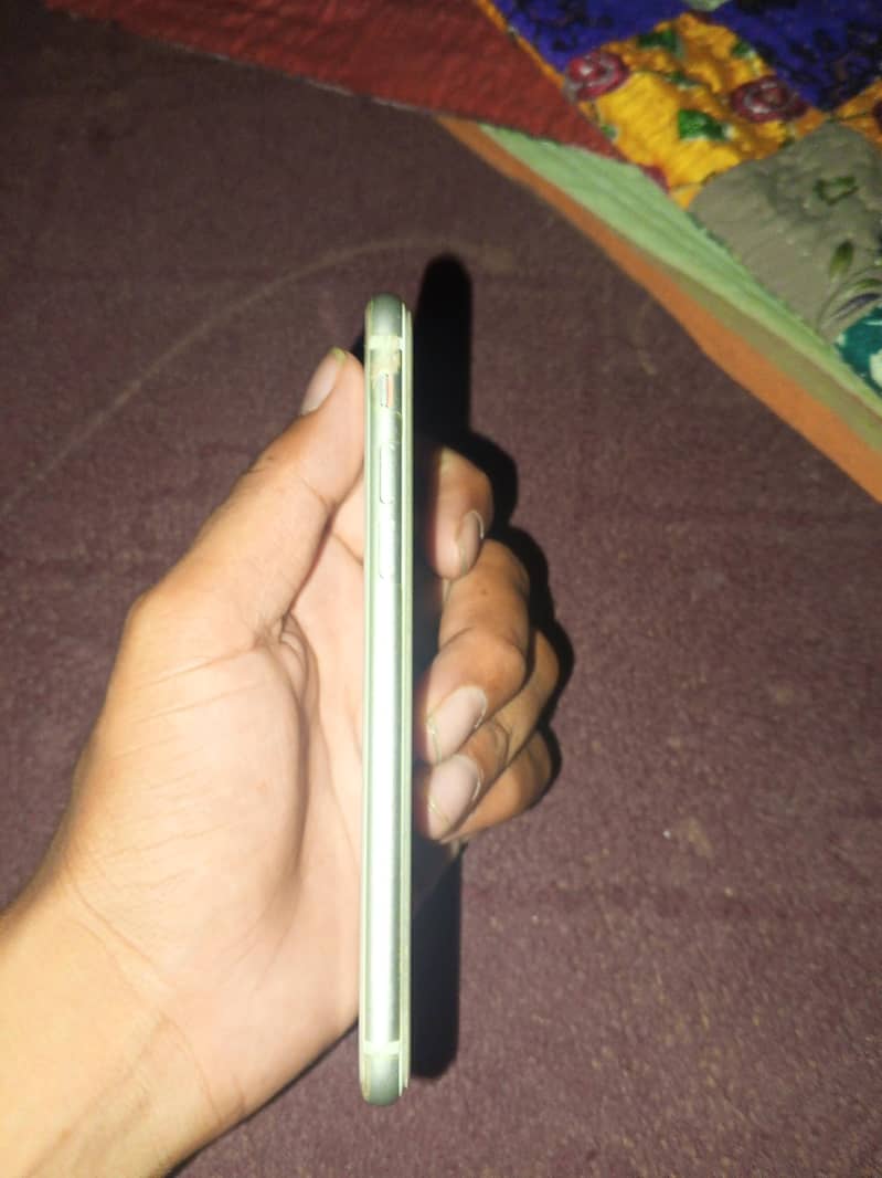 Apple iPhone 8 1