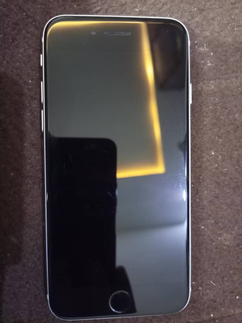 Apple iPhone SE 3