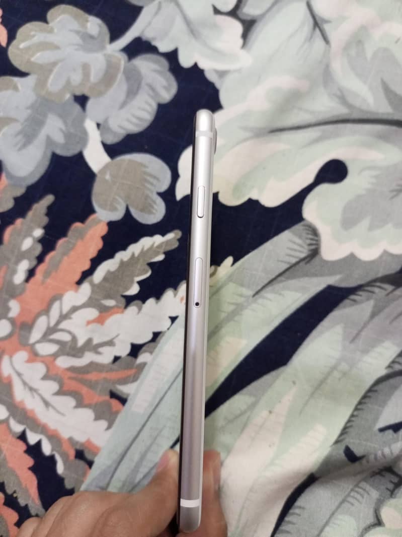 Apple iPhone SE 4