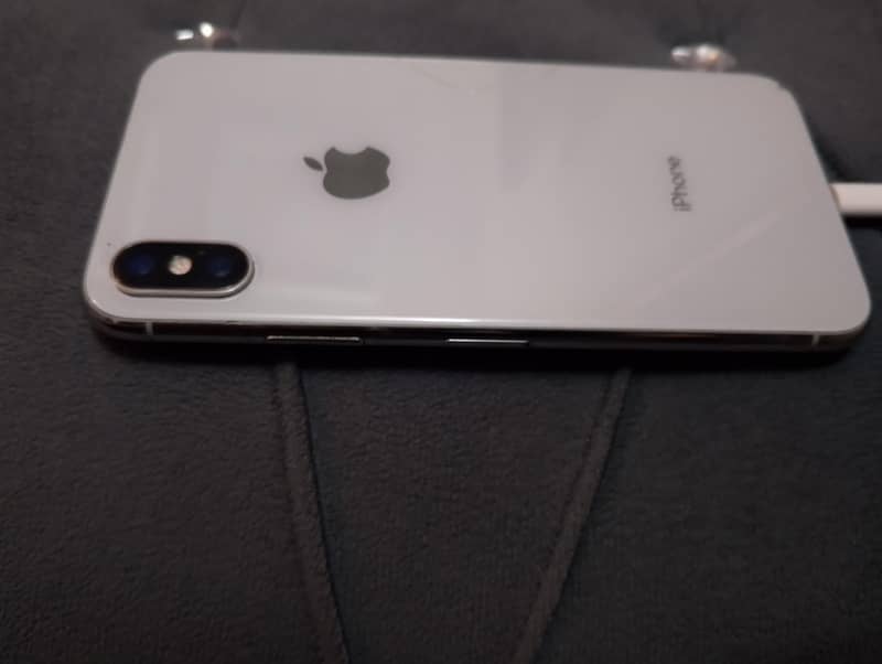 Apple iPhone X 5