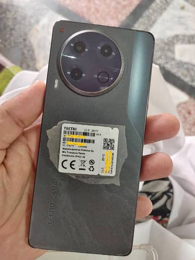 Tecno camon 30 12/256gb