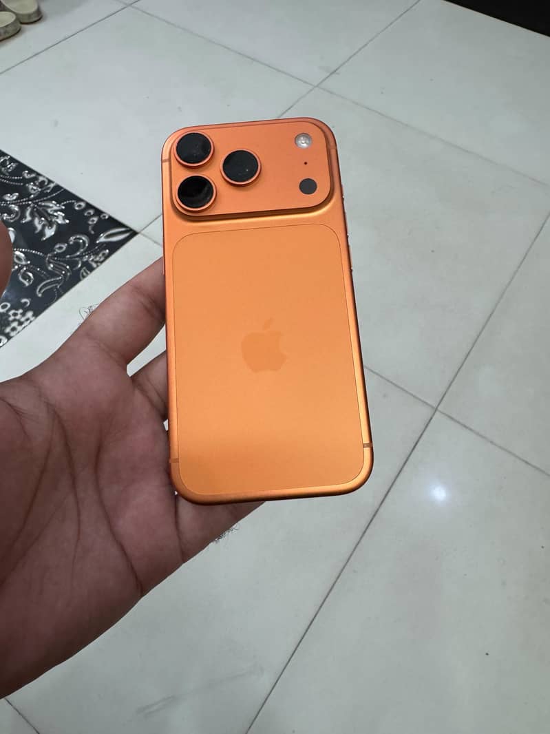 Apple iPhone 17 Pro 1
