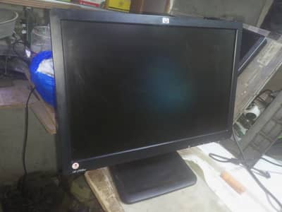 HP lcd monitor 19 inch wide shape office work