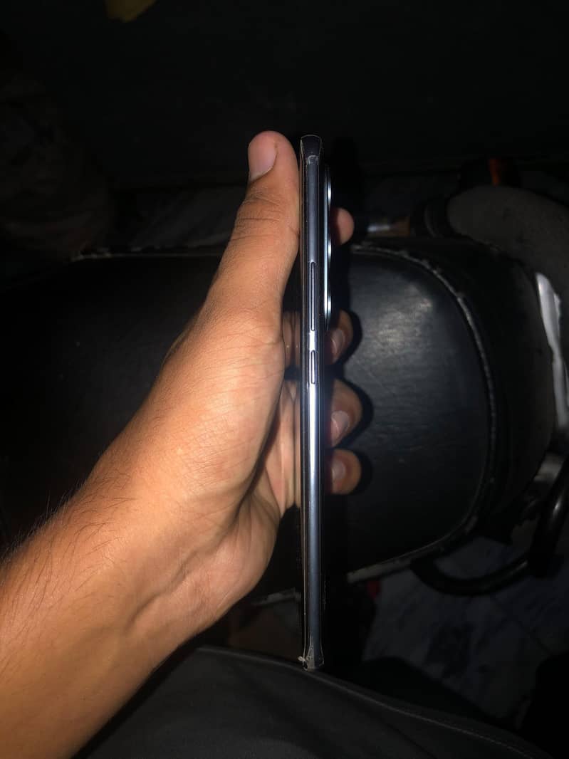 Tecno spark 40 pro plus 4