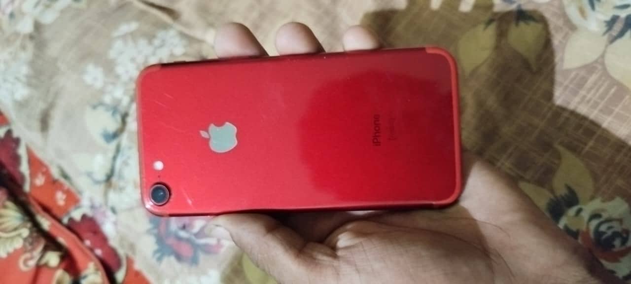 Apple iPhone 7 1