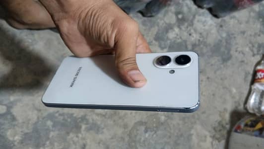 Tecno Spark Go 2