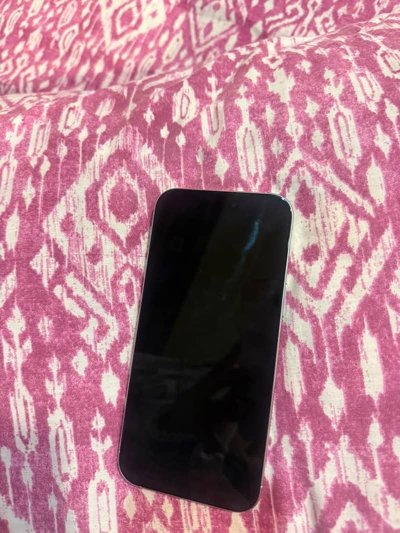 Apple iPhone 16 Pro Max 1