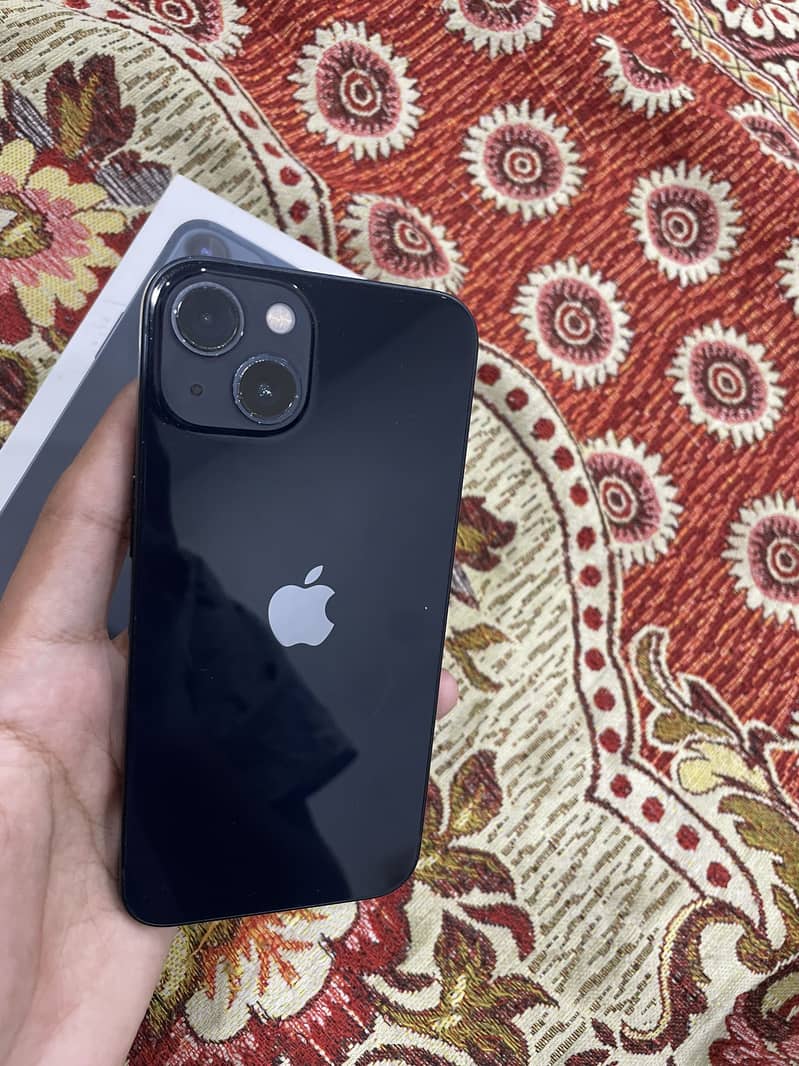 Apple iPhone 13 1