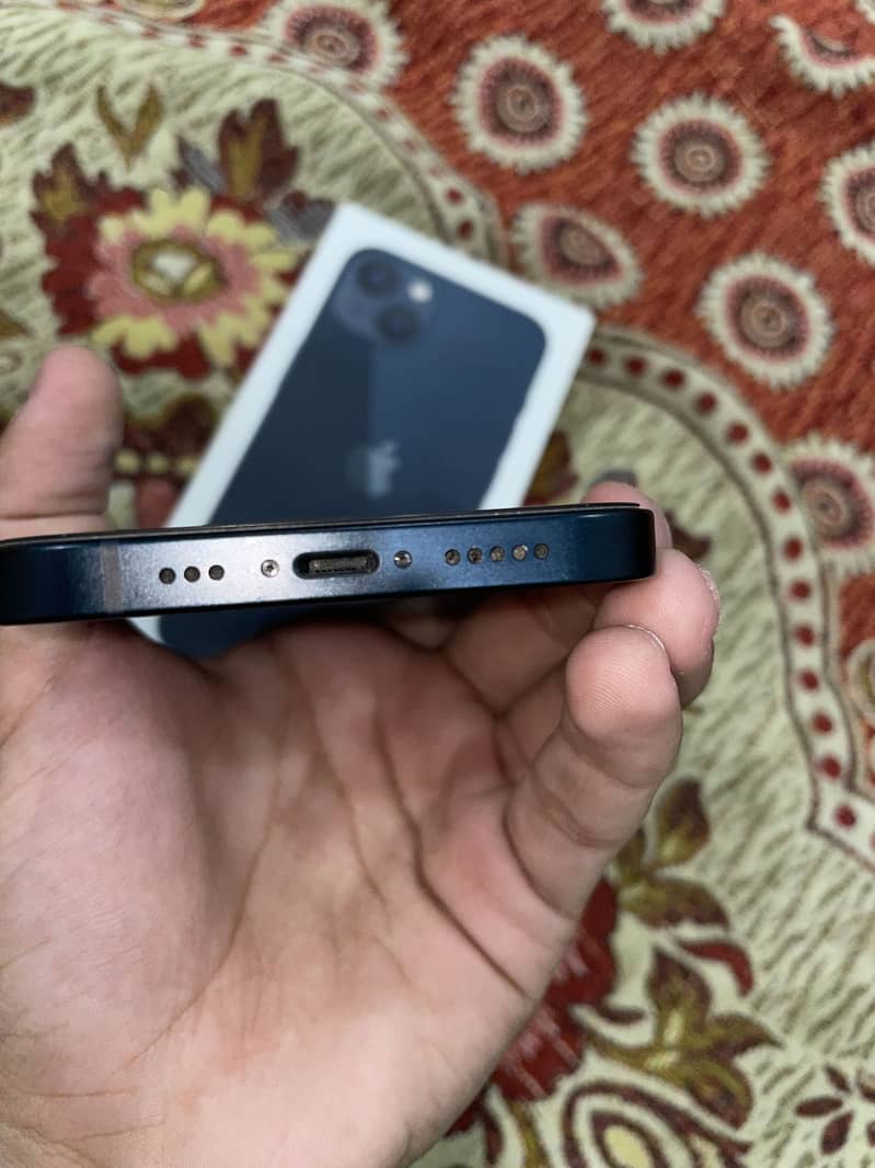 Apple iPhone 13 3