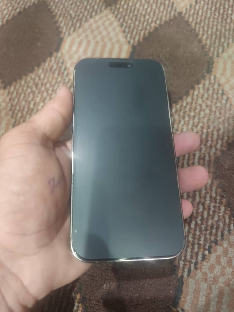 Apple iPhone 14 Pro 4