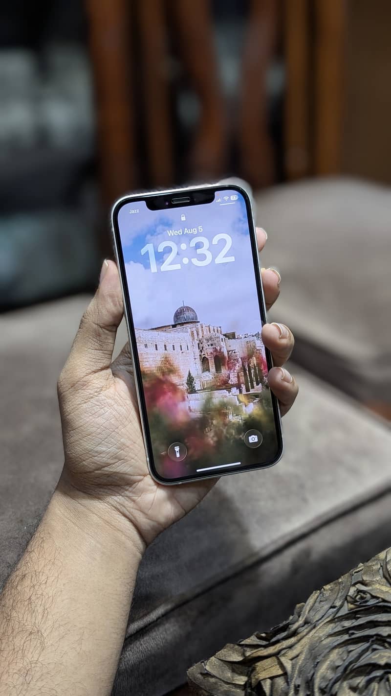Apple iPhone 12 3