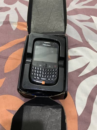 BlackBerry Curve 8520 (Orange Branded)(PRICE IS FINAL)