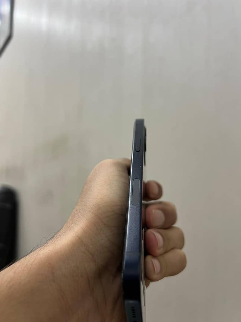 Apple iPhone 12 mini 3