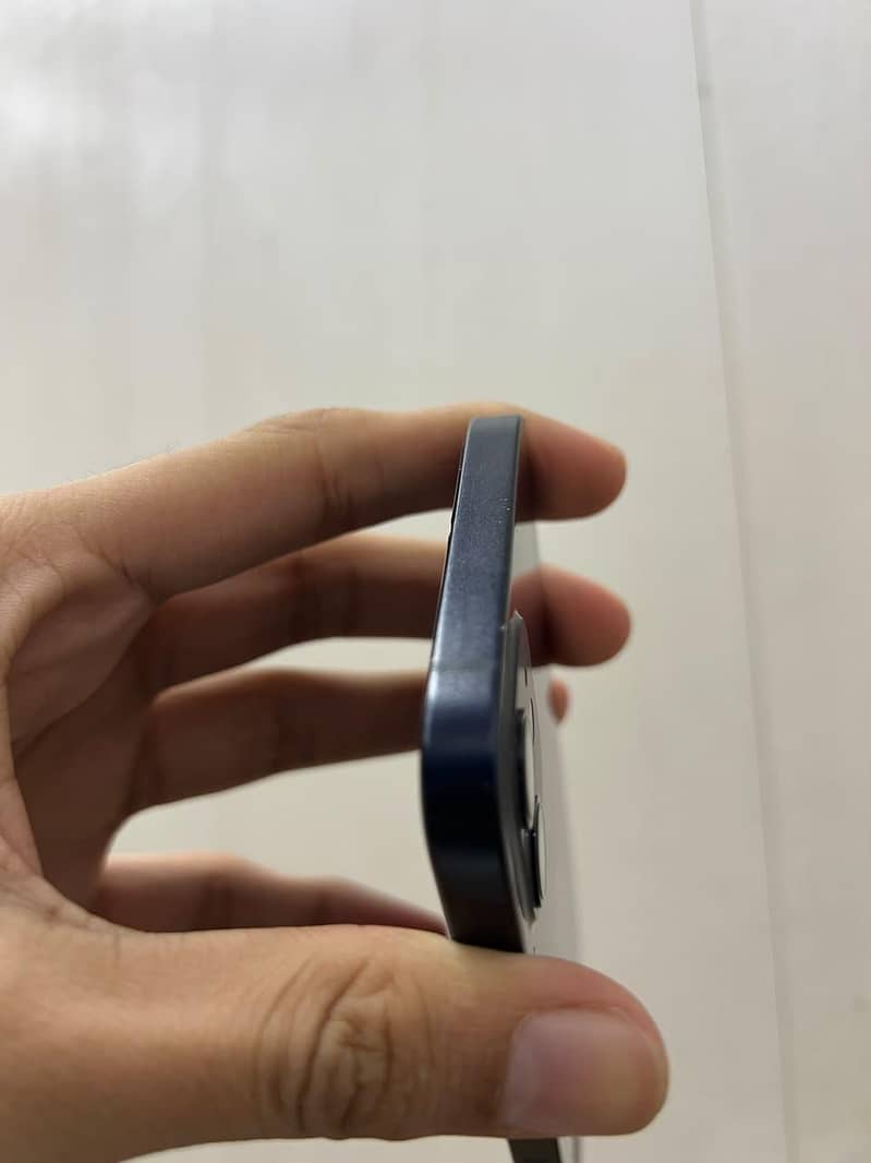 Apple iPhone 12 mini 4
