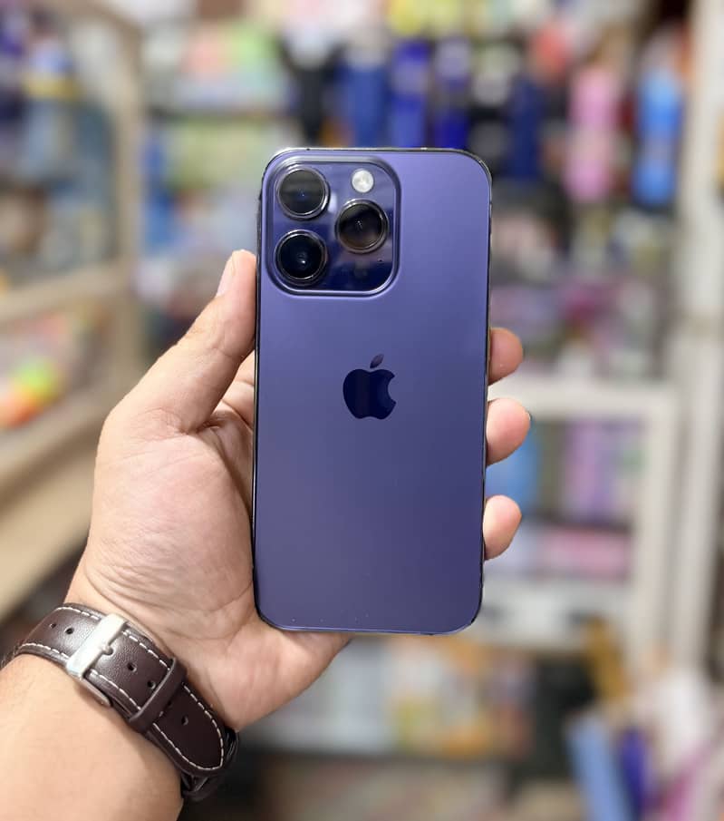 Apple iPhone 14 Pro 1