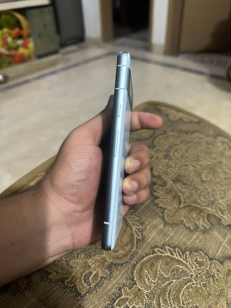 Google Pixel 7a 4