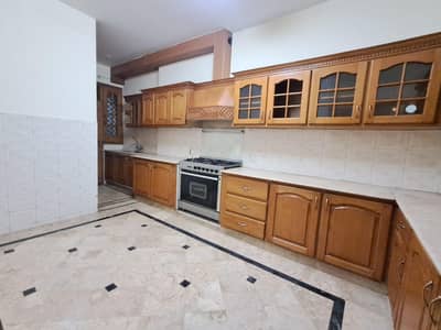 G-13 OPEN BASEMENT FOR RENT 10 MARLA
