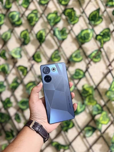 Tecno CAMON 20