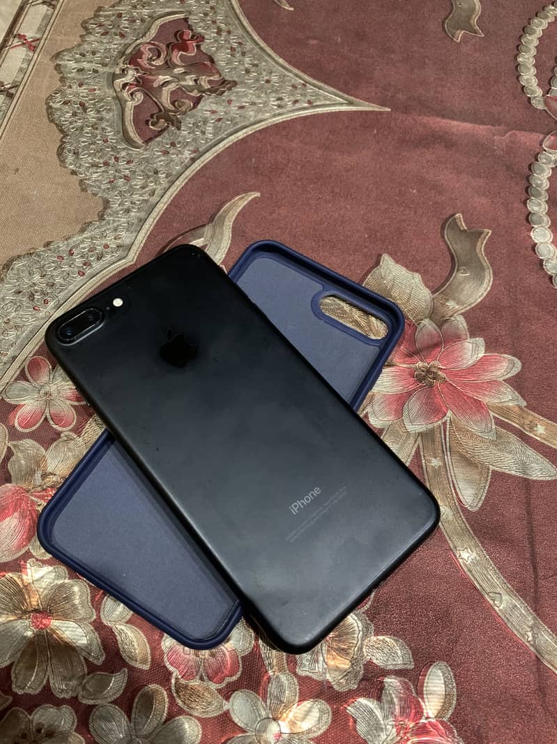 Apple iPhone 7 Plus 6