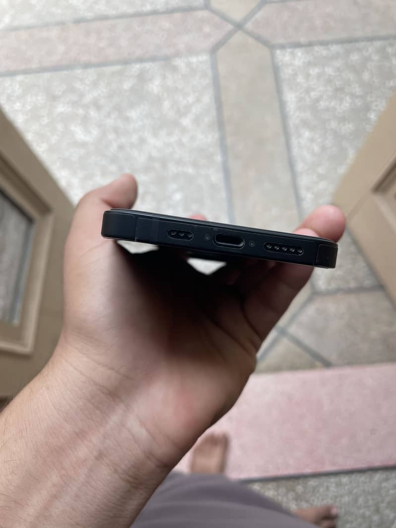 Apple iPhone 14 5