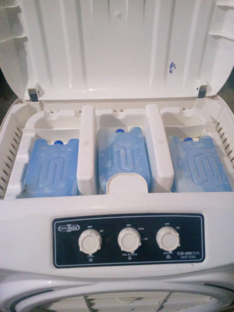 good condition cooler 0