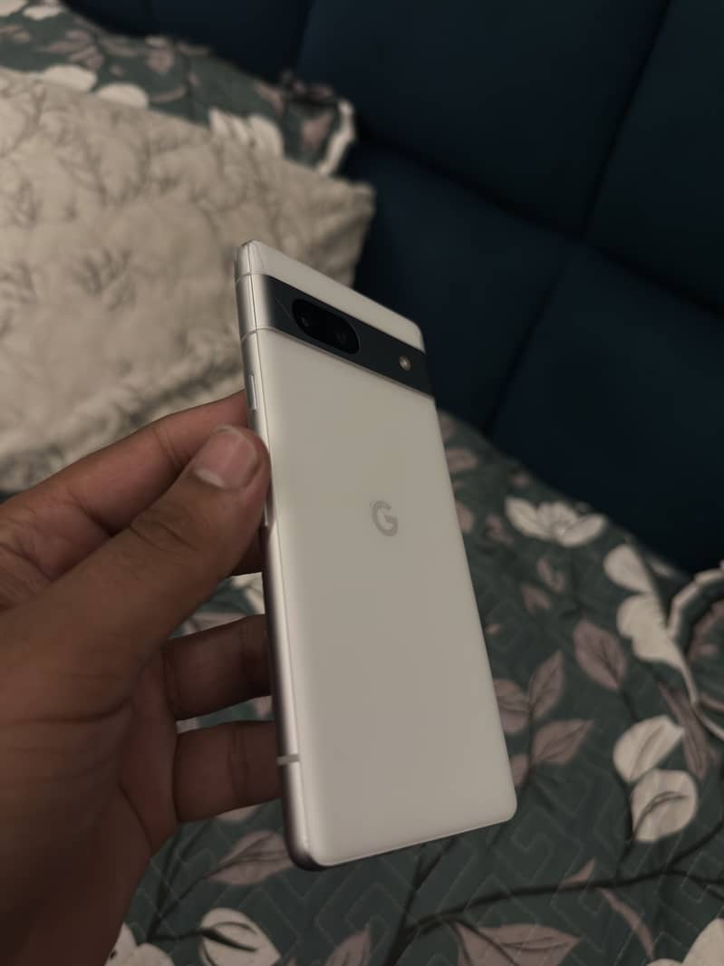 Google Pixel 7a 4