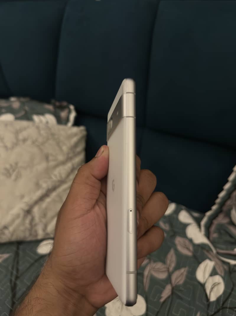 Google Pixel 7a 5