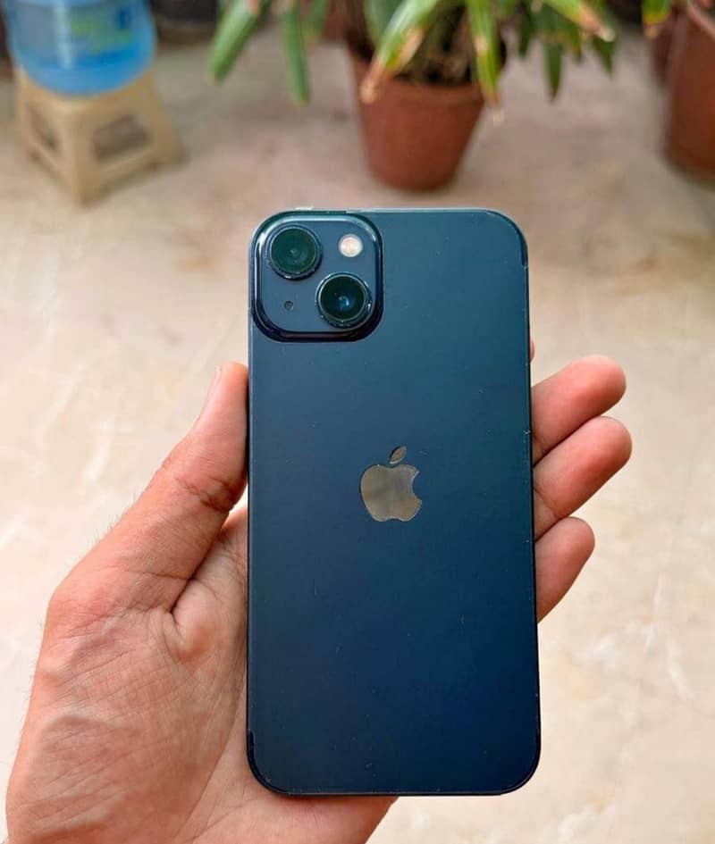 Apple iPhone 13 3
