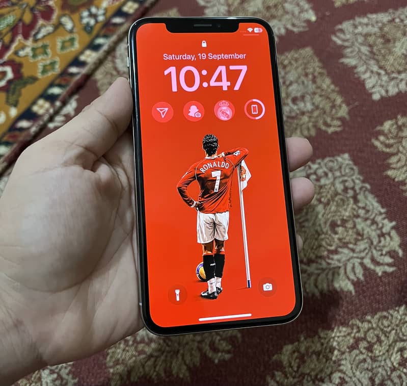 Apple iPhone X 5