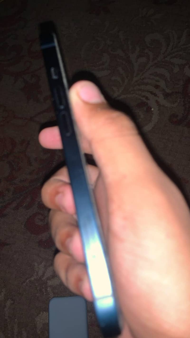 Apple iPhone 13 1