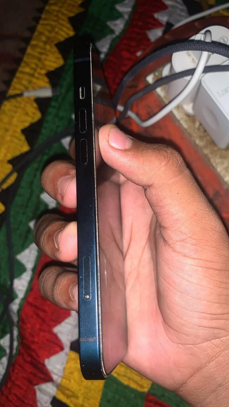 Apple iPhone 13 3