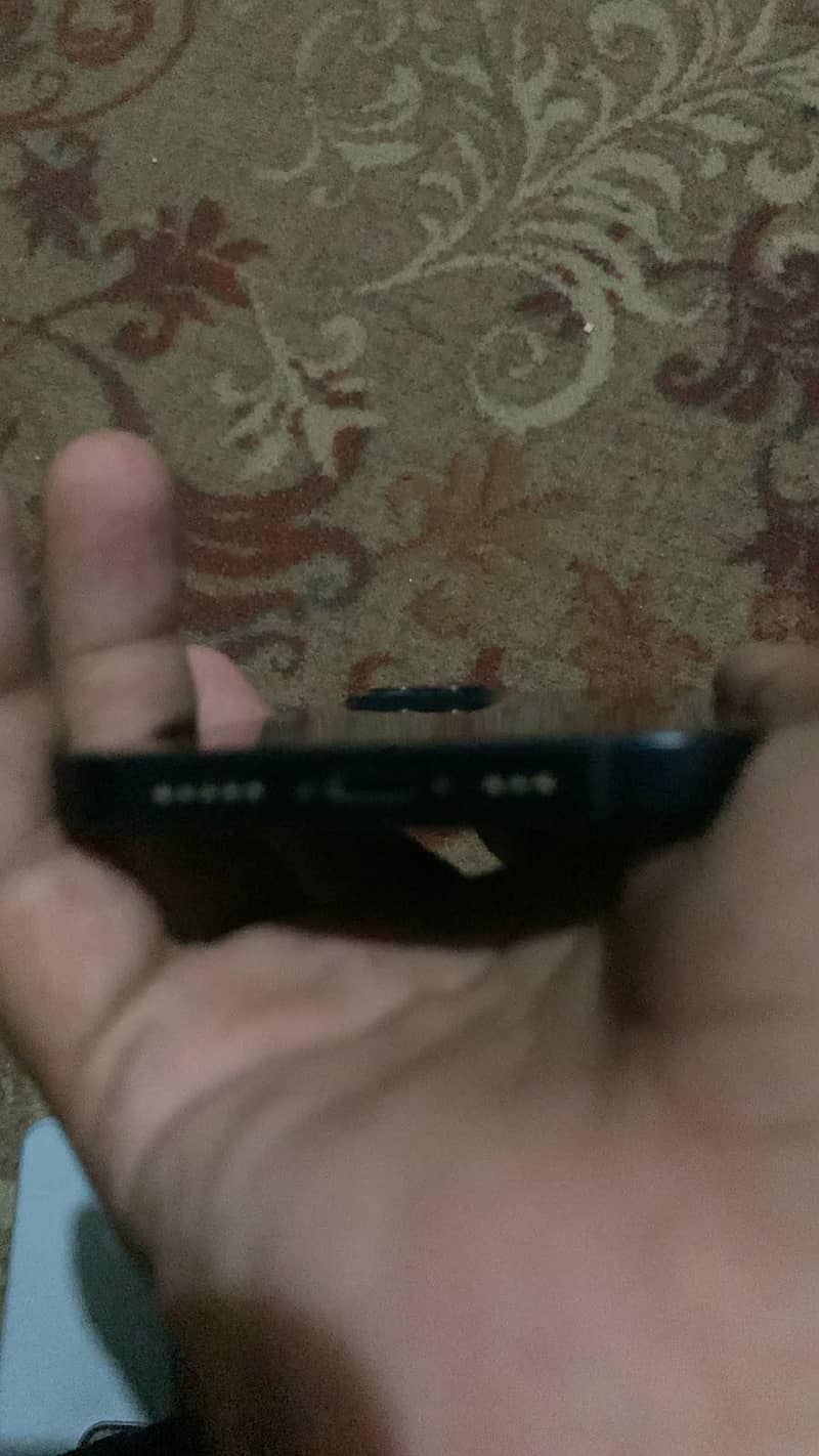 Apple iPhone 13 5