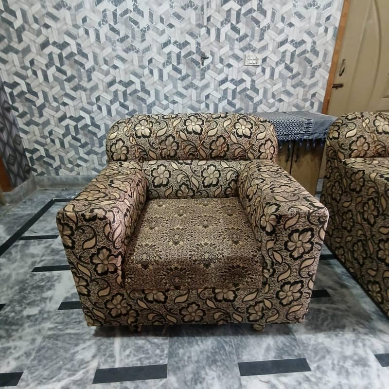 Sofa Set is Available 3