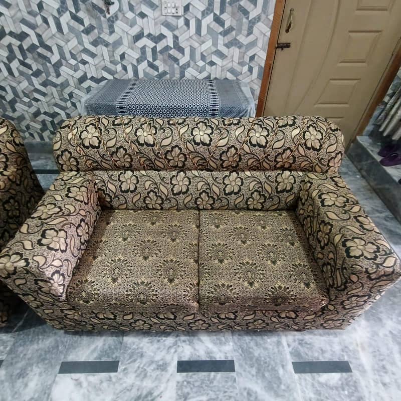 Sofa Set is Available 4