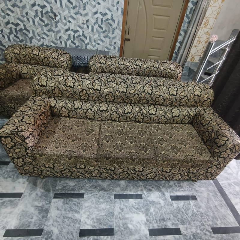 Sofa Set is Available 5