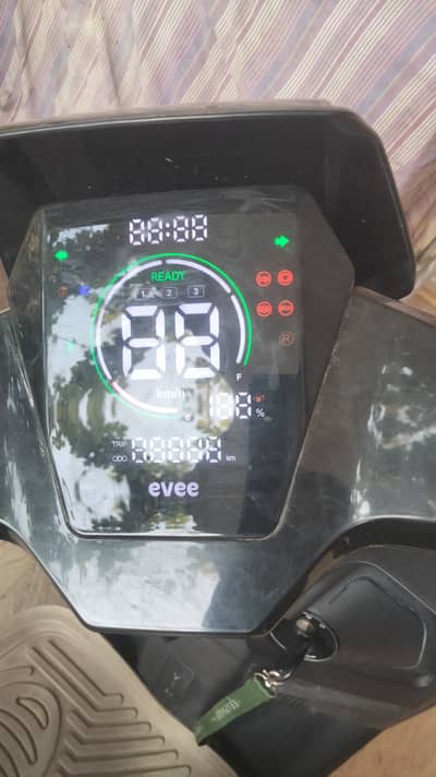 Evee scooty 2200w
