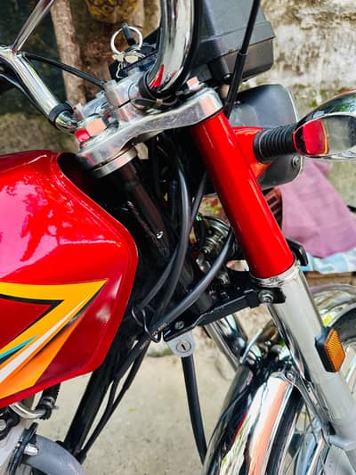 honda 125 whats app 03055569450