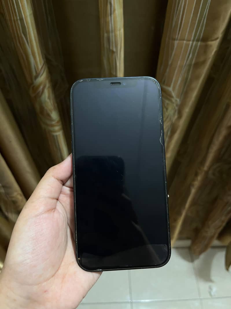 Apple iPhone 12 6