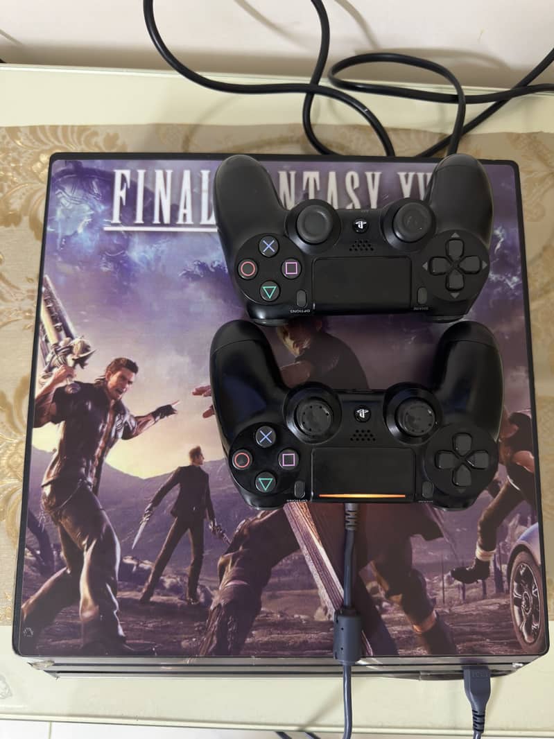 Ps4 pro with 2 controllers 0