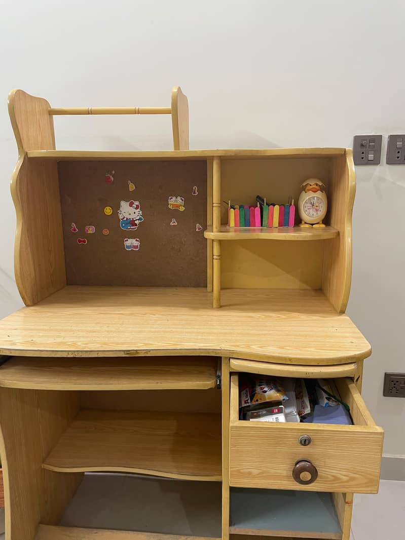 Computer&Study table 1