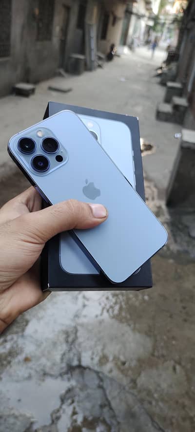 Apple iPhone 13 Pro