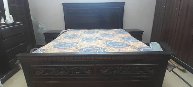 King Bed with side tables
