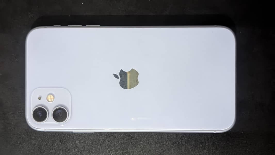Apple iPhone 11 0