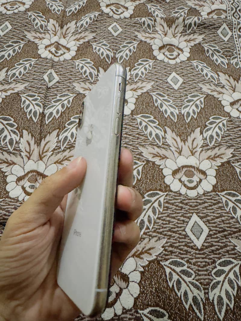 Apple iPhone X 2