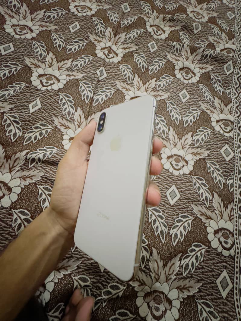 Apple iPhone X 5